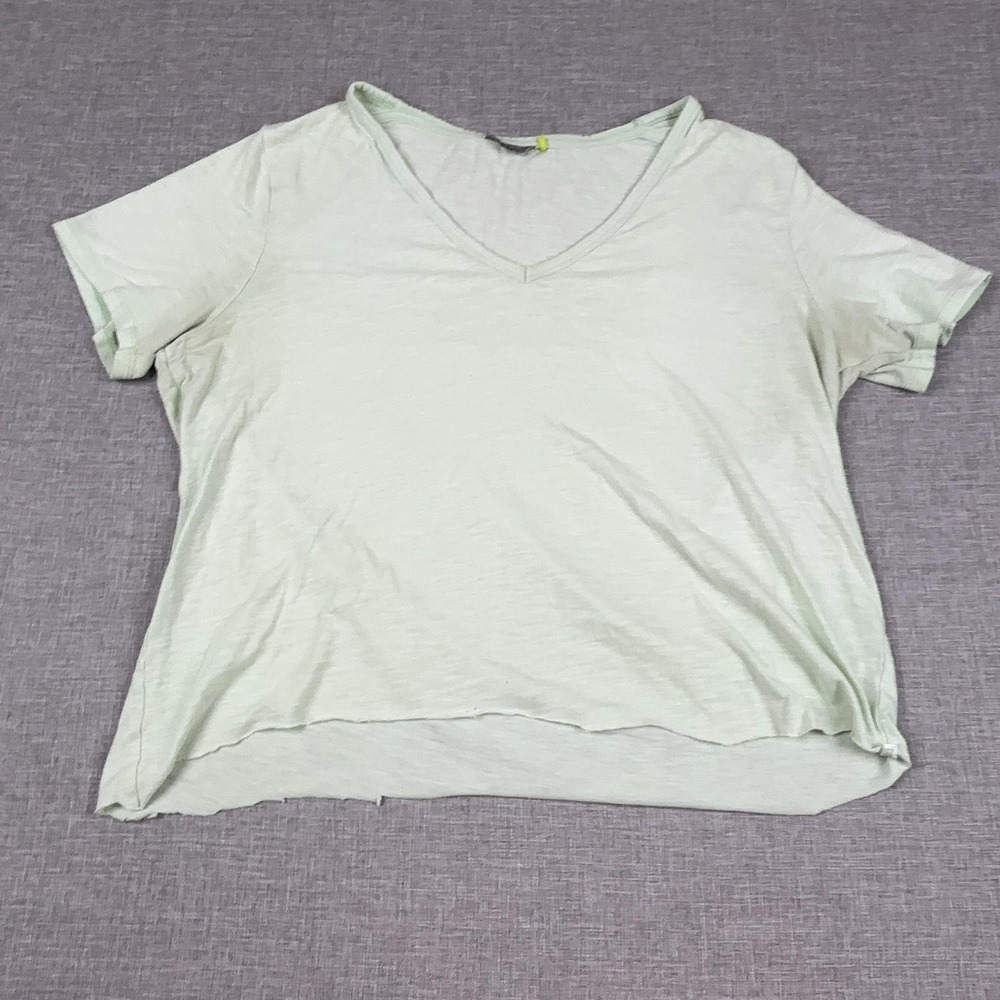 Tasc T-Shirt Womens L Green V-Neck Short Sleeve Lightweight Relaxed Jersey Top